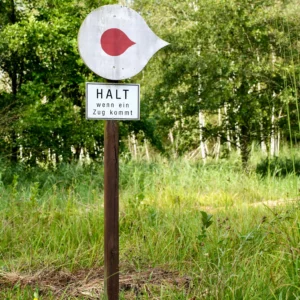 Halt wenn ein Zug kommt!